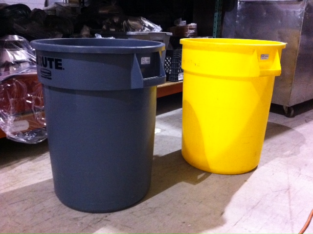 24/7 Customer Service 33 Gallon Trash Container Rental Encore